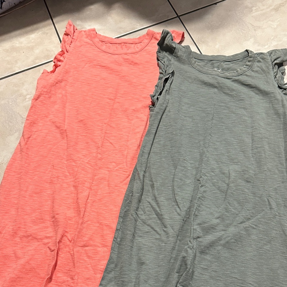 Universal Thread Olive Green Top - image 1